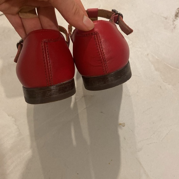 MOMA made in Italy red leather t straps - Picture 4 of 5